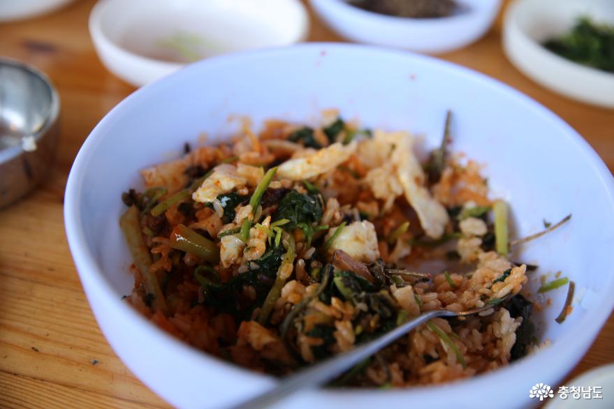 마곡사의입구의모범음식점차령산맥에서먹는비빔밥 10
