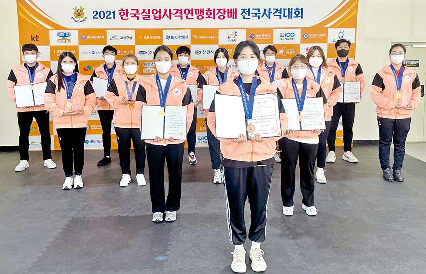 충남 서산시 사격선수들은 지난달 19일 열린 한국실업사격연맹회장배 전국사격대회에서 총 10개의 메달을 획득했다.