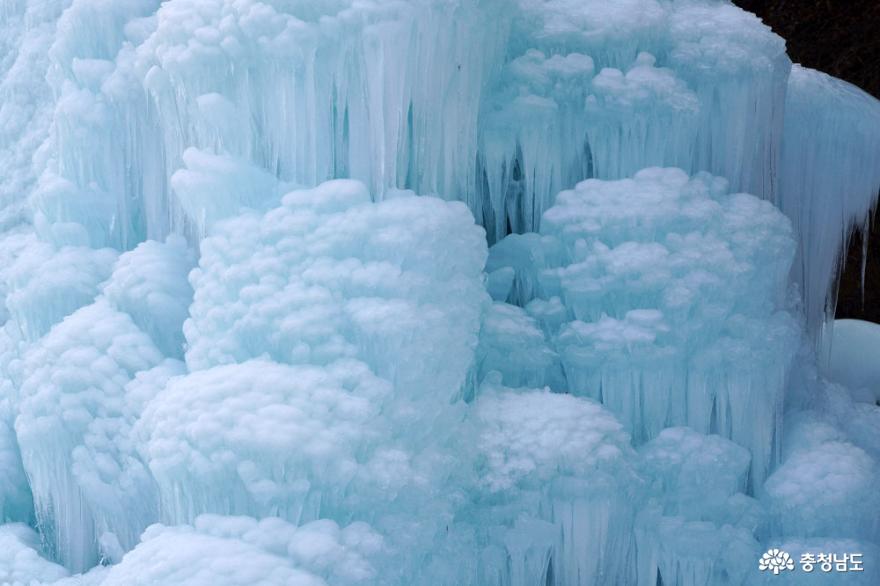겨울왕국으로변한청양알프스마을칠갑산얼음분수축제 9