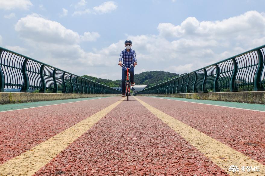 금강 자전거길의 구간인 부여 백제보 라이딩 사진