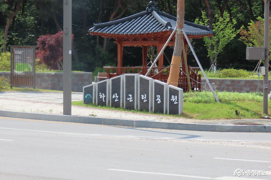 용과 봉황의 전설을 담은 하산근린공원