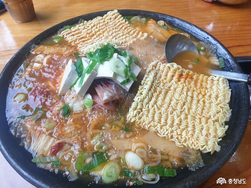 먹거리 - 서산시 읍내동 위생등급지정업소 부대찌개맛집 의정부부대찌개 - 충청남도 서산시 읍내동 위생등급지정업소 부대찌개맛집... 