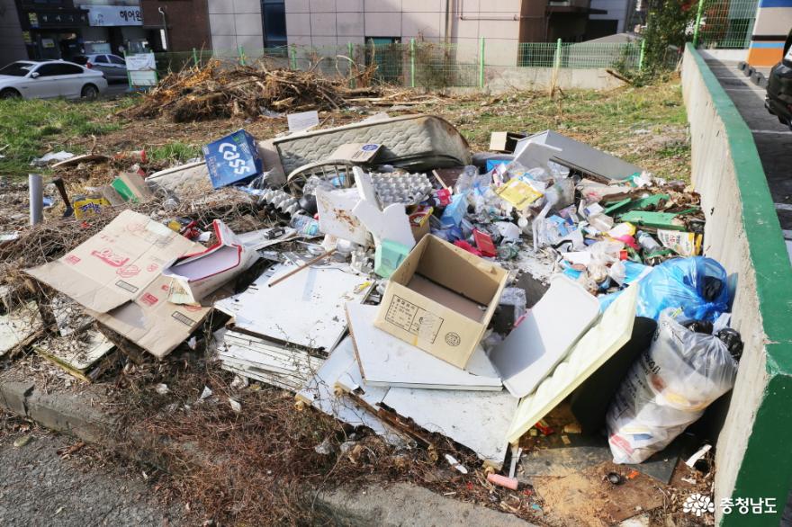 원룸·다세대 주택 쓰레기 불법 배출 여전