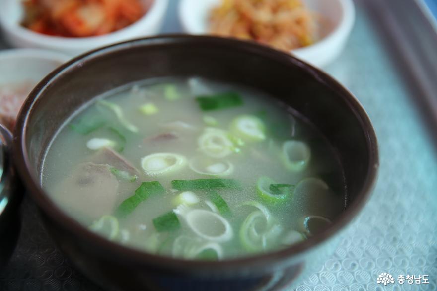 홍성전통시장에서 만난 착한가격의 음식점의 소머리국밥 사진