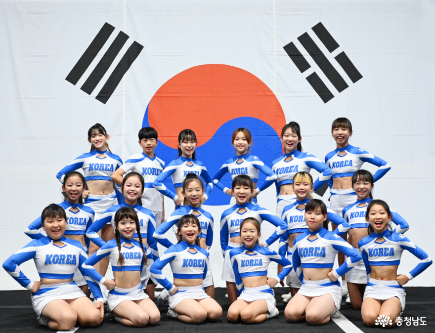 2023 치어리딩 월드 챔피언쉽에 대한민국 주니어 대표로 출전하는 당진 렛츠치어와 부천 빅타이드 글로벌 치어리딩 센터 주니어 선수들.