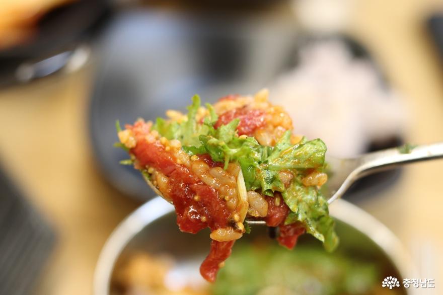 광시한우마을 모범음식점에서 육회비빔밥 한 그릇 사진