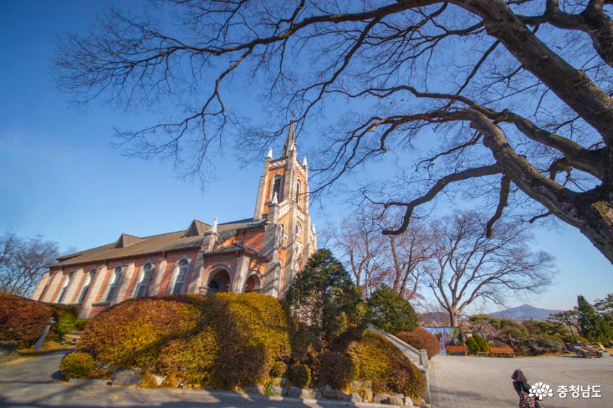 한국관광공사가 선정한 우리나라에서 가장 아름다운 아산의 공세리성당 사진