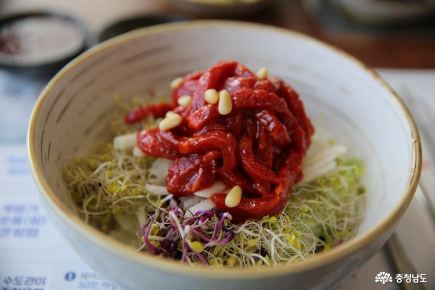 홍성군에서 지정한 홍성맛집 일미옥불고기의 육회비빔밥 사진