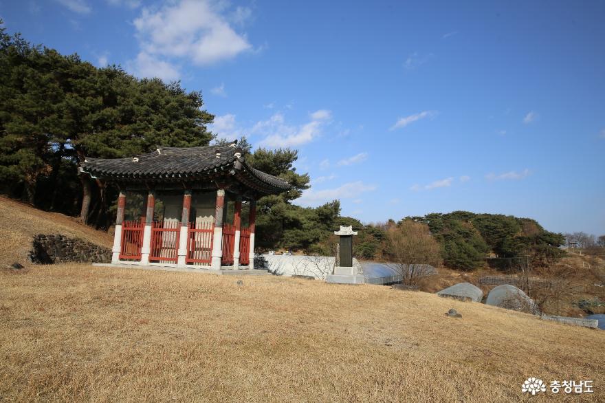 조선시대재실의흔적이있는계룡시의모원재와묘역 9