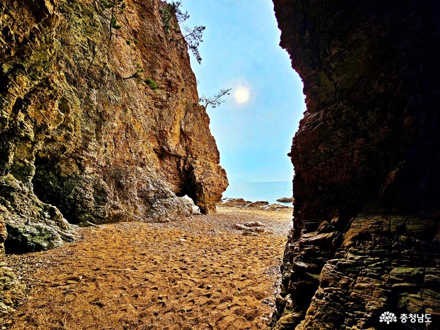 이색적인 태안 명소! 파도리 해변과 해식동굴