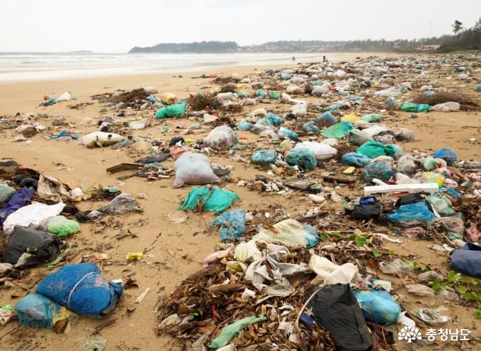 해변마다쌓이는해양쓰레기청정지역없어질라 1