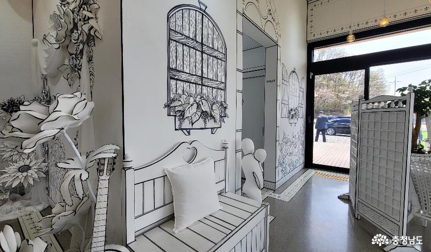 종이로 만든 집? '카드보드'로 지은 예산군 복합문화공간, 갤러리카페 디아트엘 사진