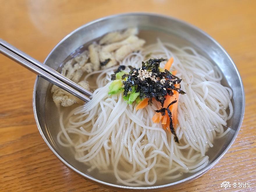 사는이야기 - 여름이면 더욱 생각나는 망향비빔국수 아산점 - 충청남도 여름이면 더욱 생각나는 망향비빔국수 아산점