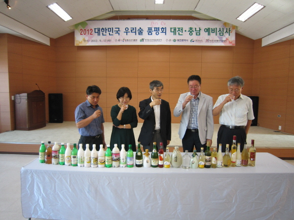 11일 공주 농업기술센터에서 열린 2012년 대한민국 우리술 품평회 충남 지역 예비심사