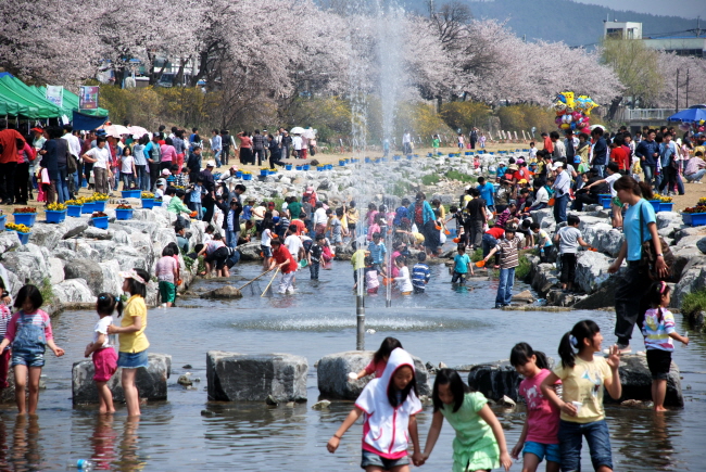 금산 봄꽃축제여행 기대 만발