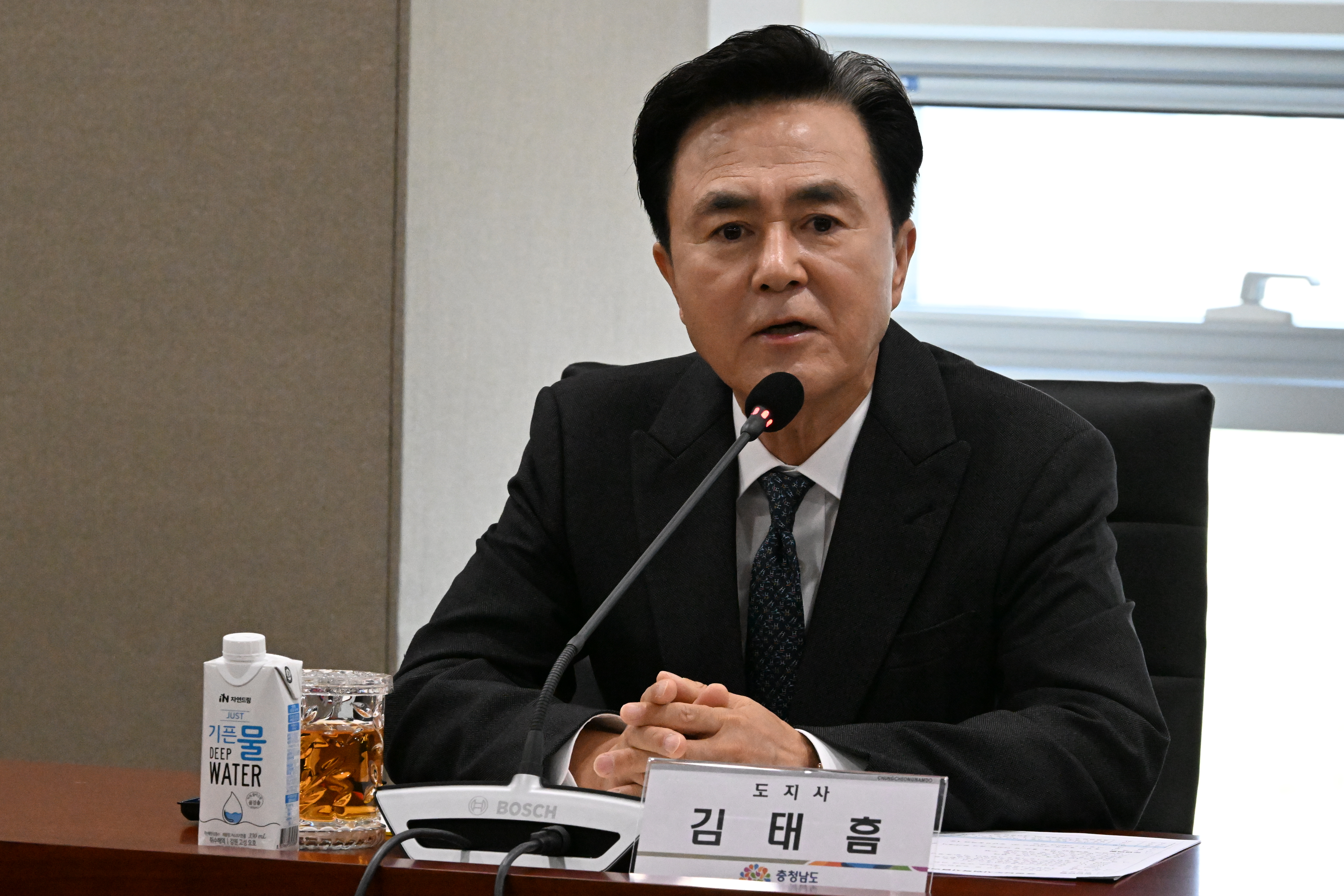 김태흠 도지사는 12일 도청 상황실에서 열린 '충남 시군사회복지협의회 회장단 간담회'를 주재했다. 관련사진 3