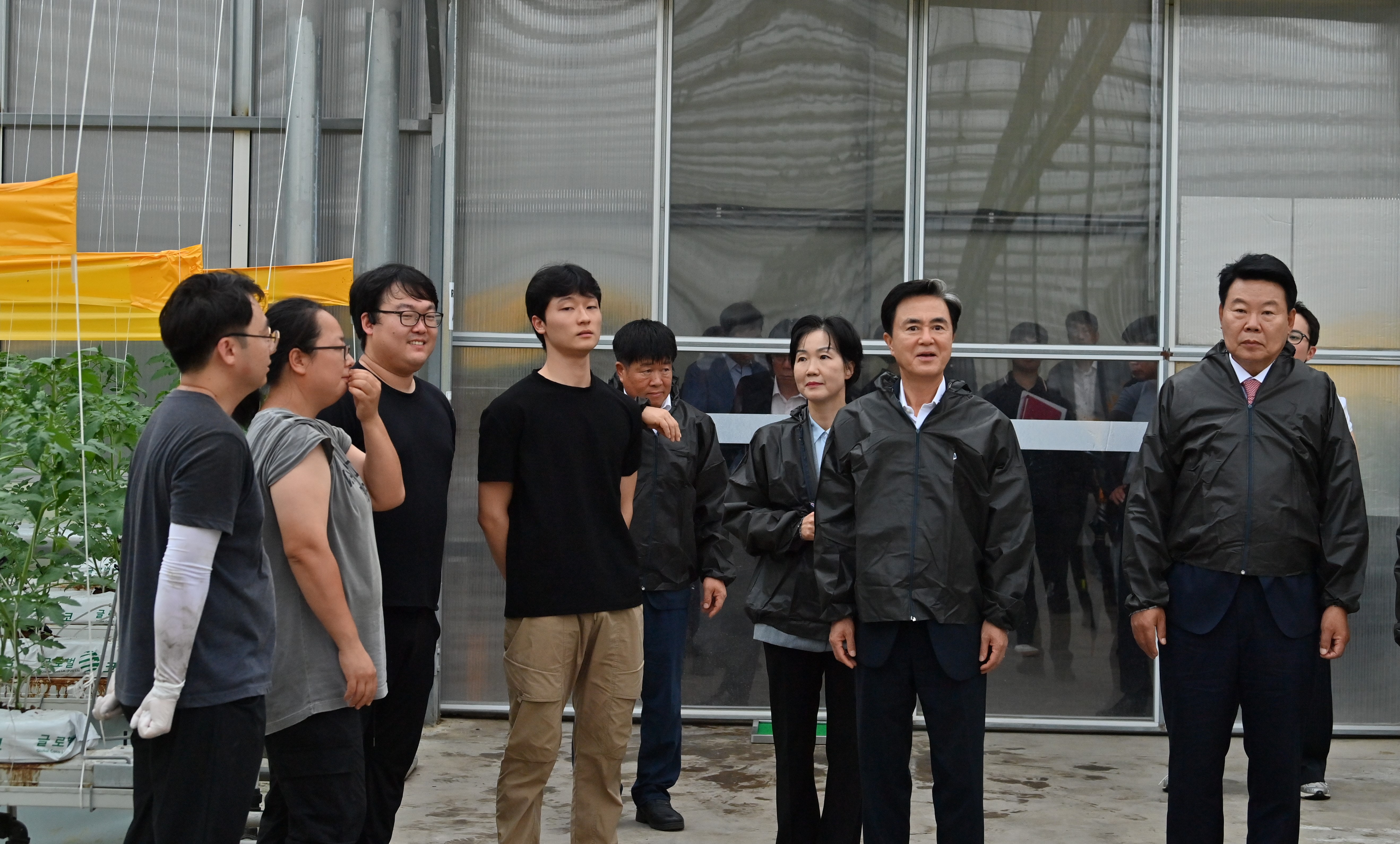 김태흠 도지사는 16일 시군 방문 네 번째 일정으로 당진시를 찾아 석문면 삼화리 일원에 조성한 당진시 스마트팜 사관학교를 점검했다. 관련사진 3