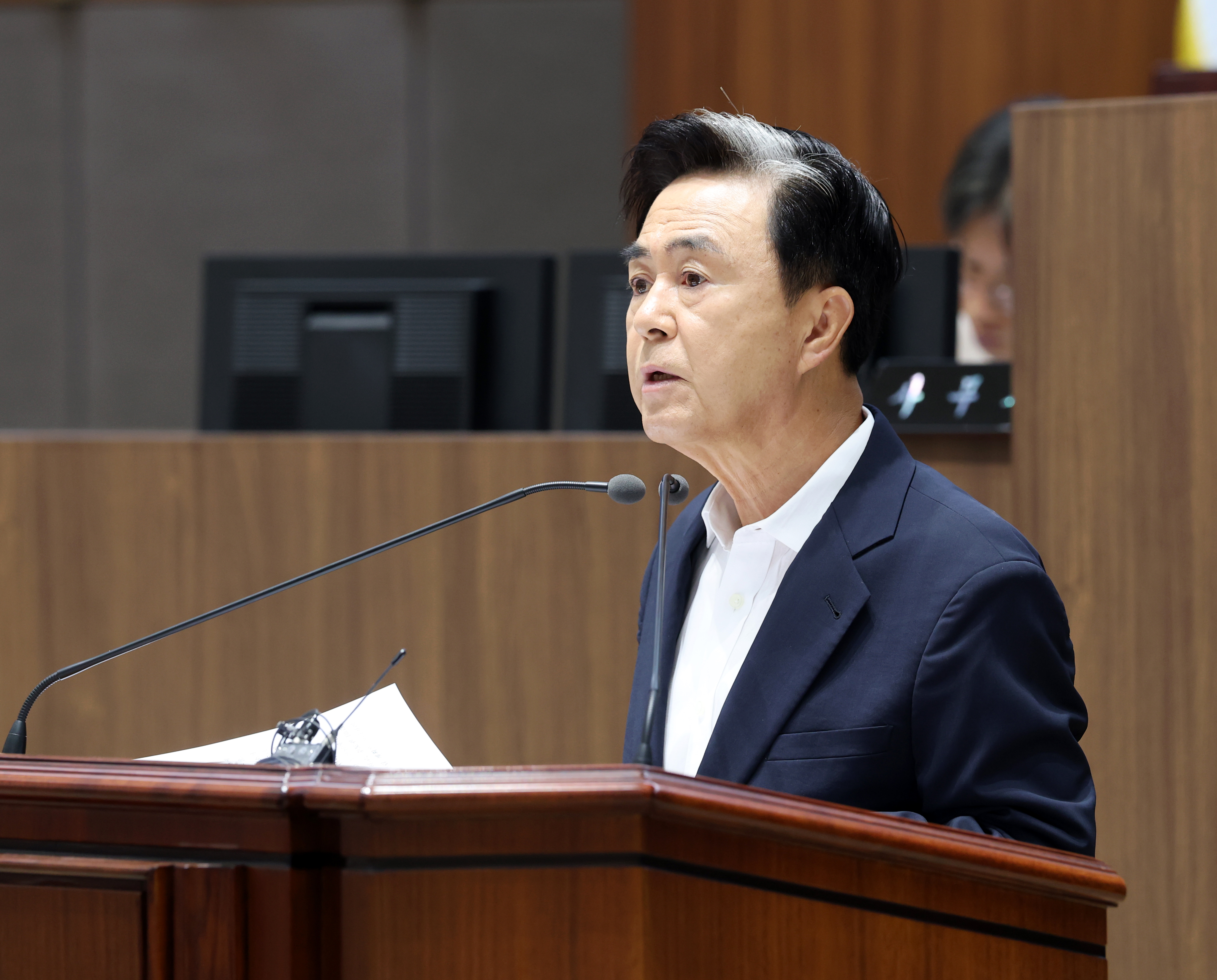 김태흠 도지사는 9일 충남도의회 본회의장에서 열린 '제361회 충남도의회 임시회 제2차 도정질문'에 참석했다. 관련사진 9