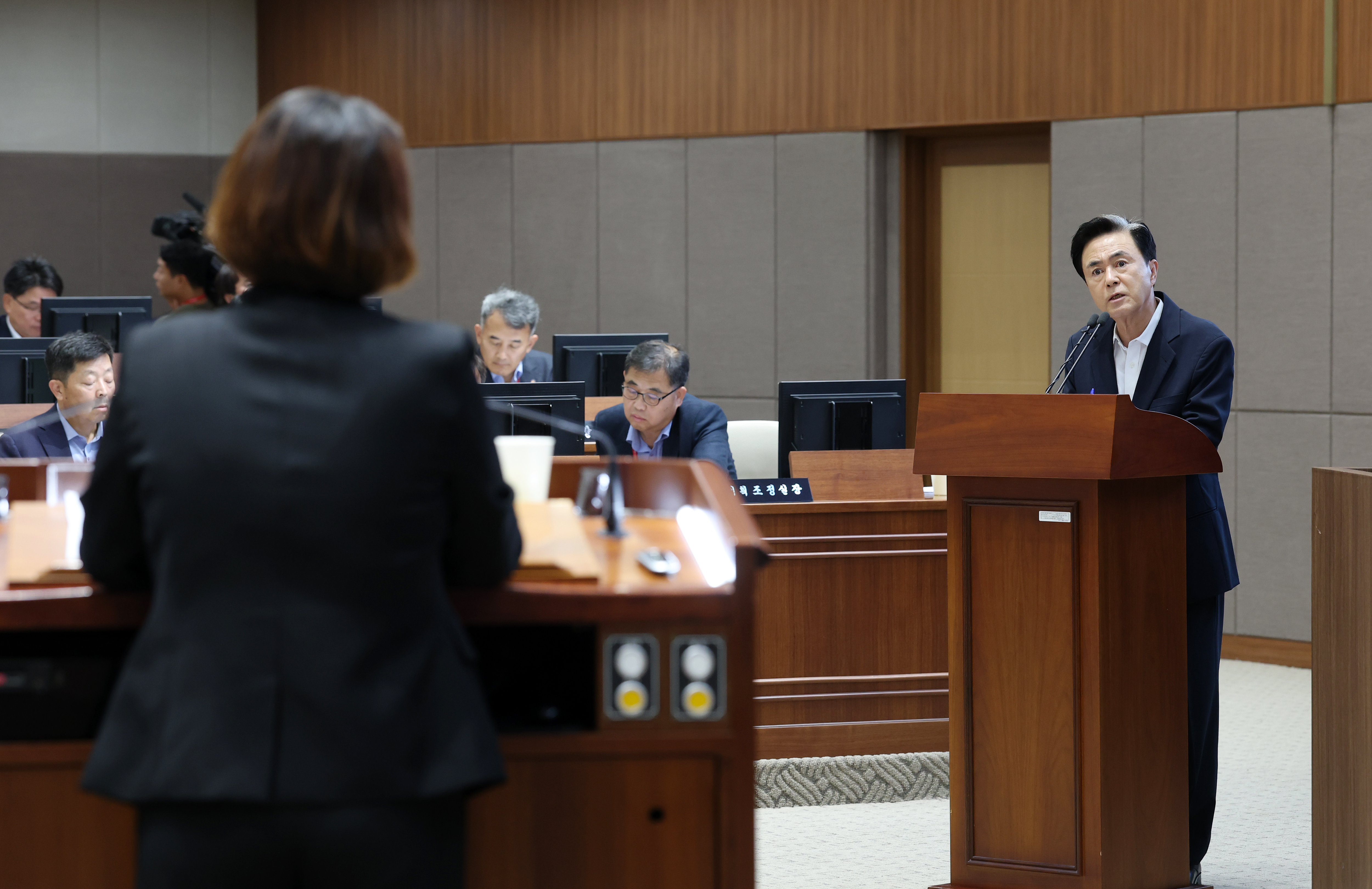 김태흠 도지사는 9일 충남도의회 본회의장에서 열린 '제361회 충남도의회 임시회 제2차 도정질문'에 참석했다. 관련사진 1