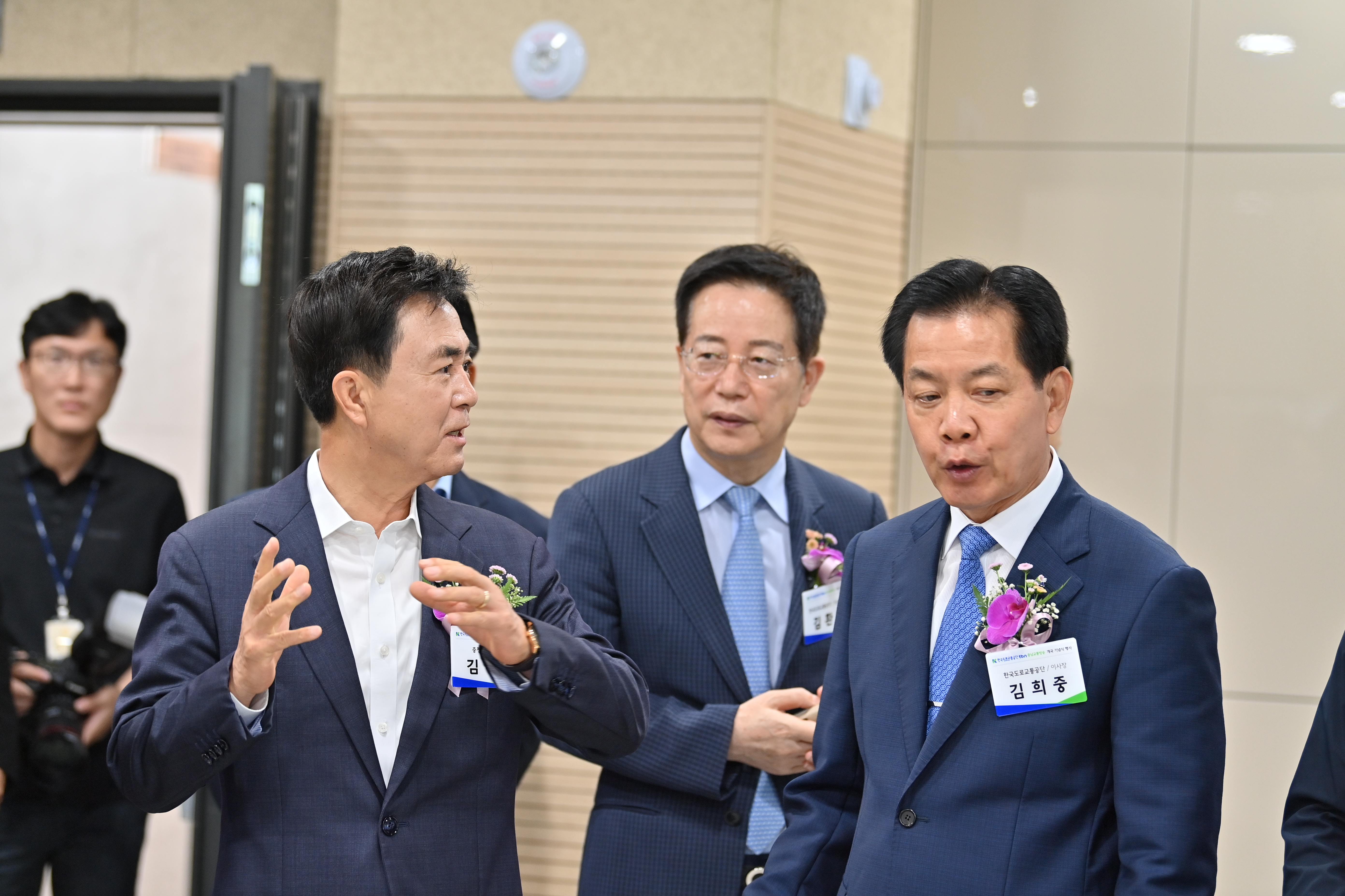 김태흠 도지사는 8일 내포신도시 신청사에서 열린 tbn충남교통방송 개국식 기념행사에 참석했다. 관련사진 10