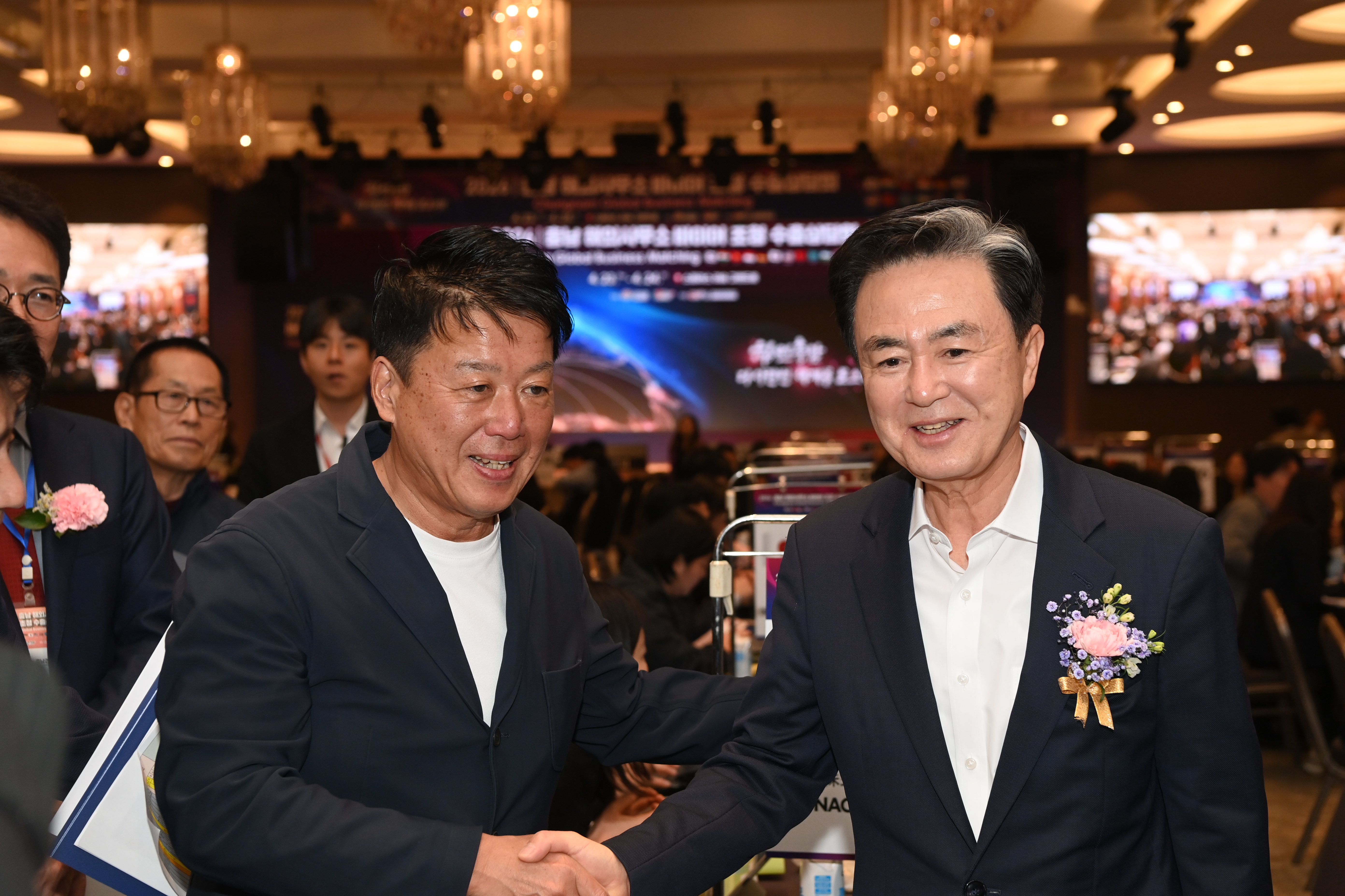 김태흠 도지사는 23일 예산 스플라스 리솜에서 열린 &lsquo;2026 해외사무소 바이어 초청 수출 상담회&rsquo;에 참석했다. 관련사진 2