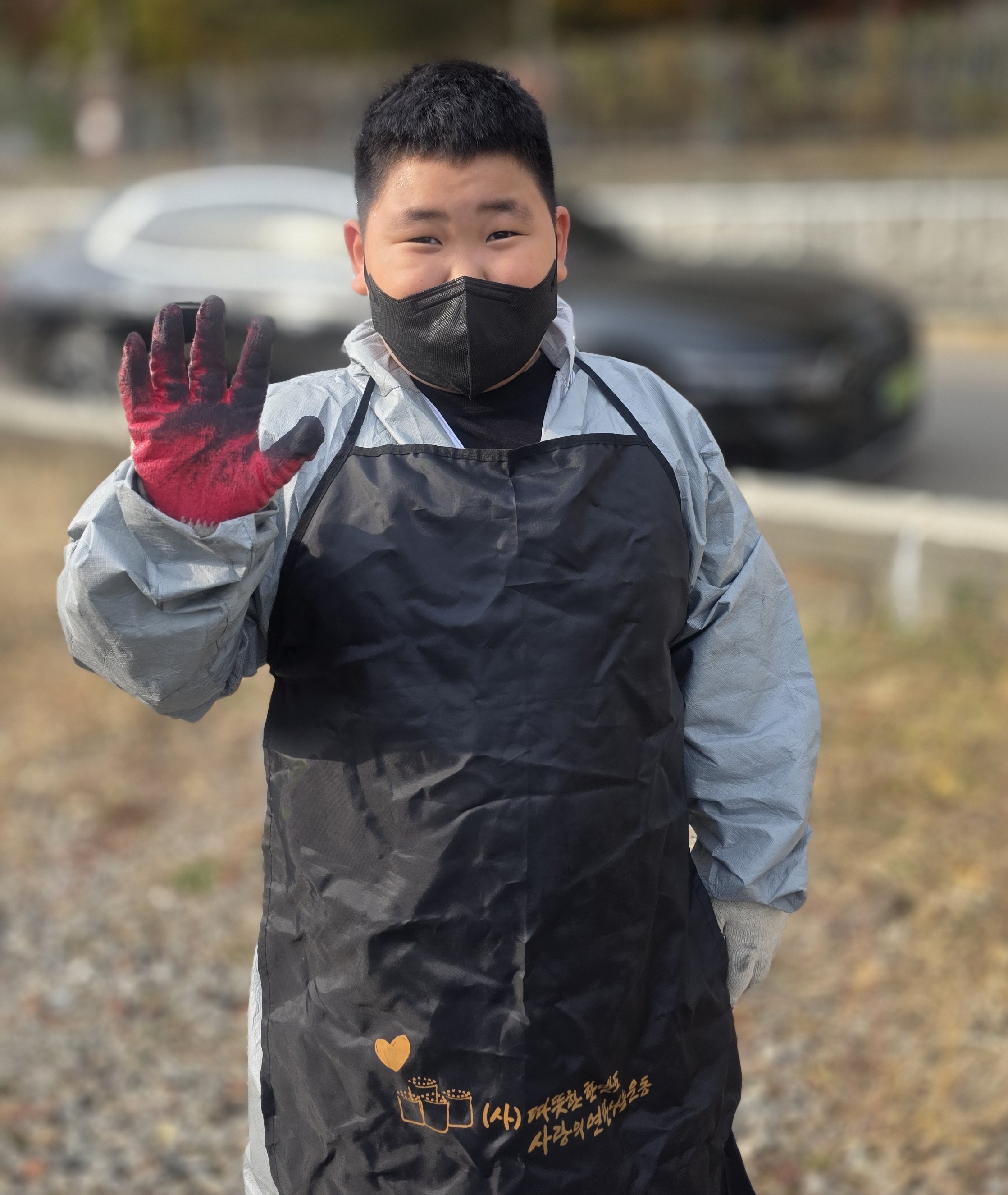 &ldquo;아이템은 나만 행복하지만, 봉사는 모두를 행복하게 해요&rdquo;