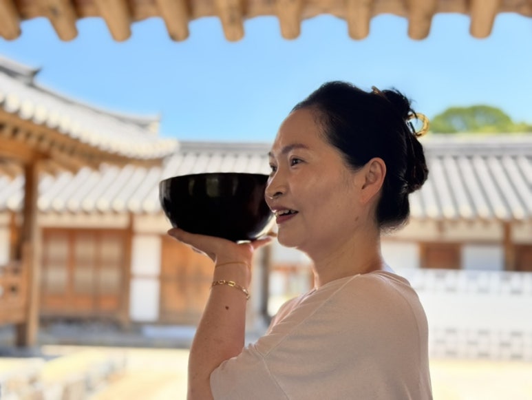 논산한옥마을 '한옥에서의 휴식' 다옴요가 박보정 강사의 '싱잉볼 &  아로마 요가' 체험