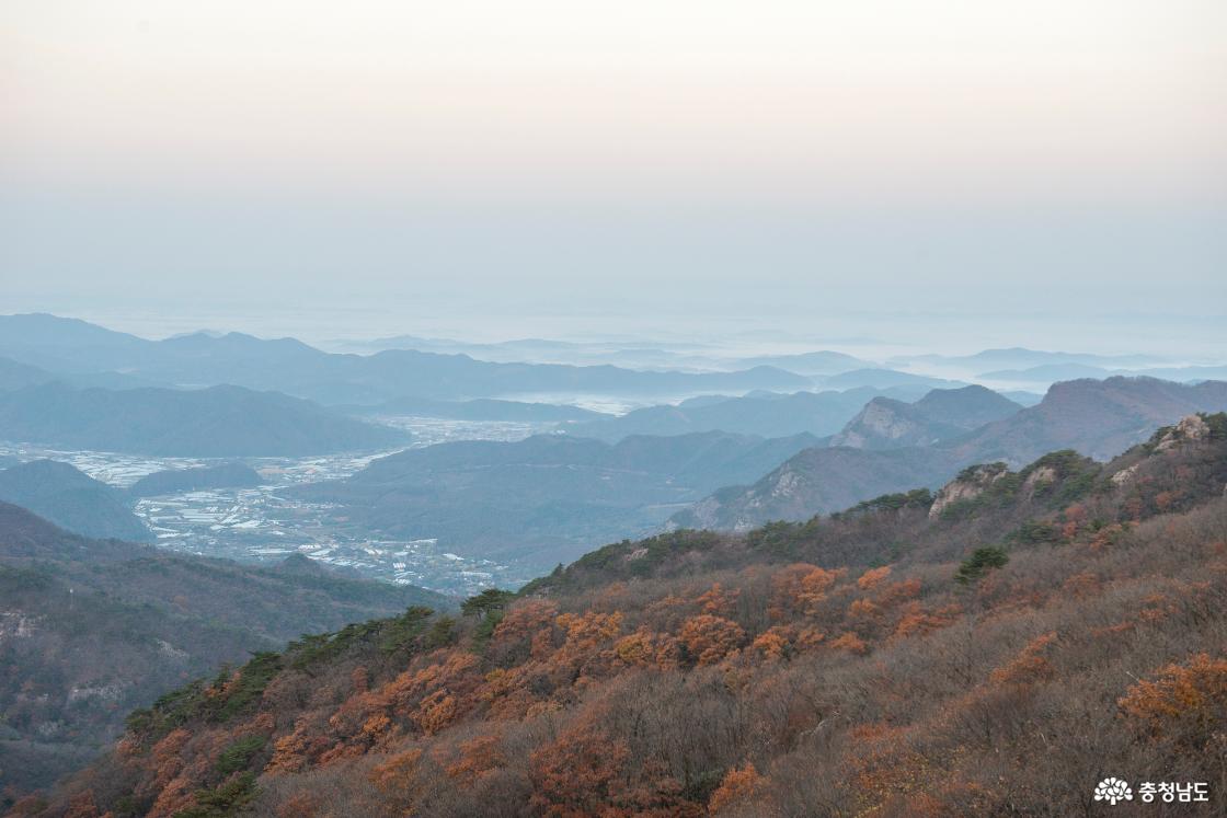 대둔산 가을의 해뜨는 모습 