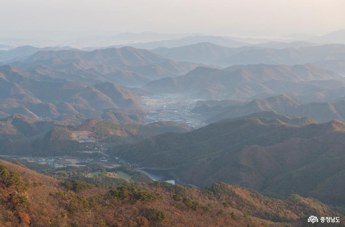 대둔산 가을의 해뜨는 모습 