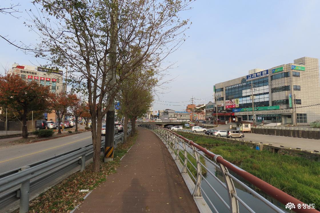 홍성천 천변산책로