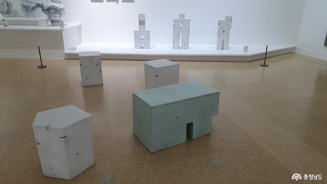 천안시립미술관 1층 로비