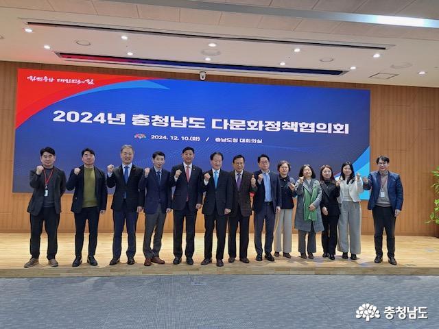 探索多文化家庭政策的系统运营方案