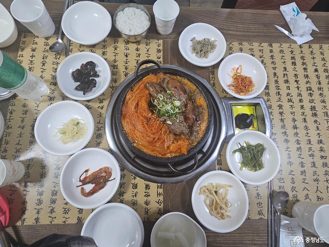 묵은지 돼지갈비의 한상차림