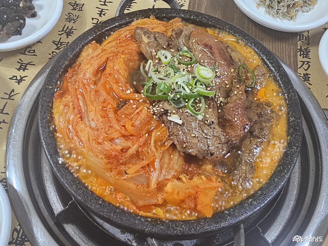 묵은지 돼지갈비 2인분