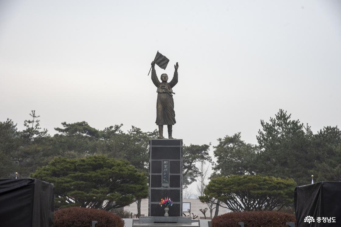 유관순 열사 동상