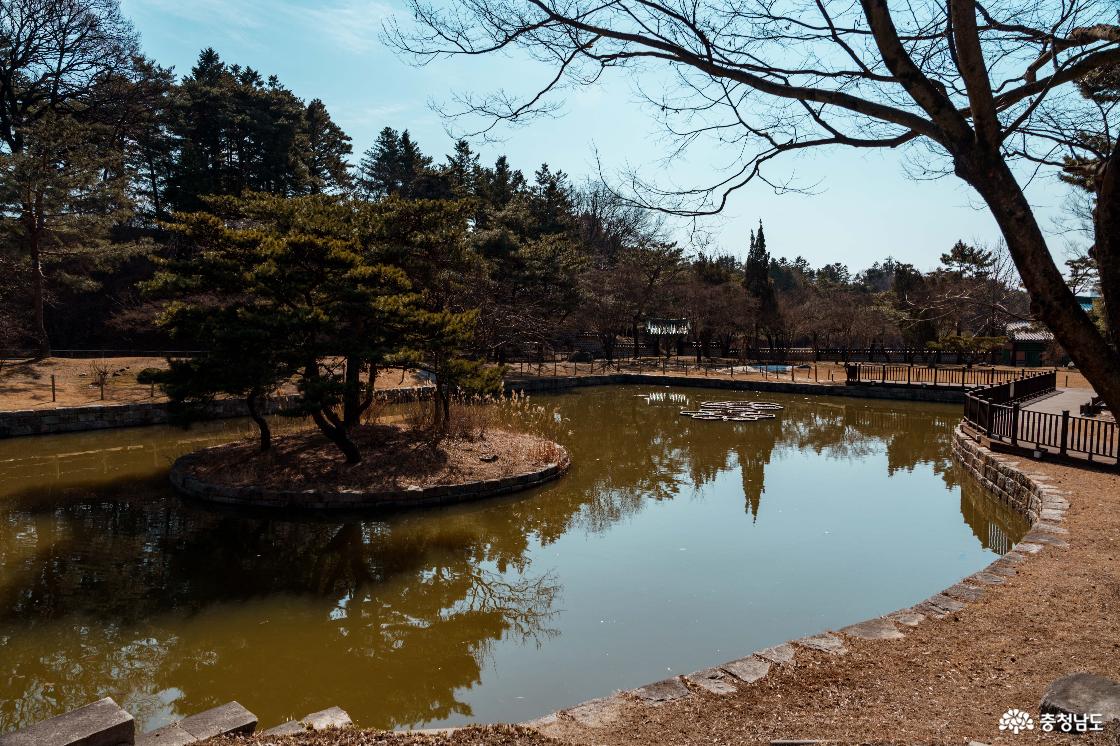 현충사 전경