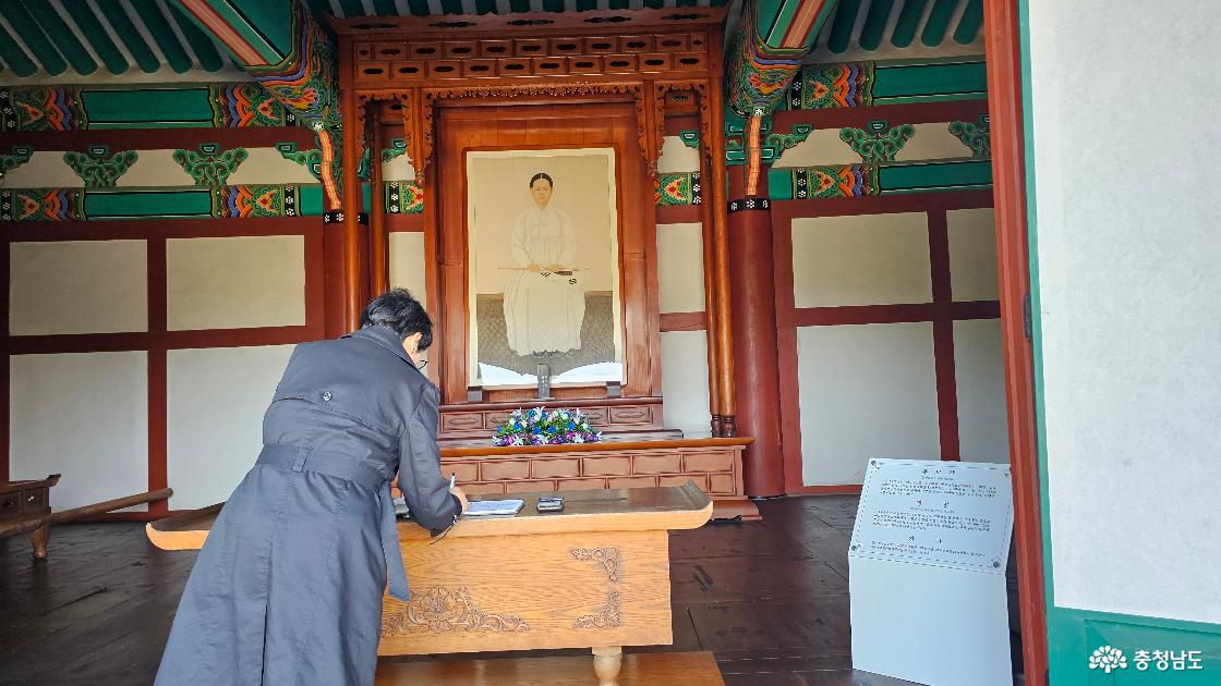 유관순 열사 추모 기념관에 들러서