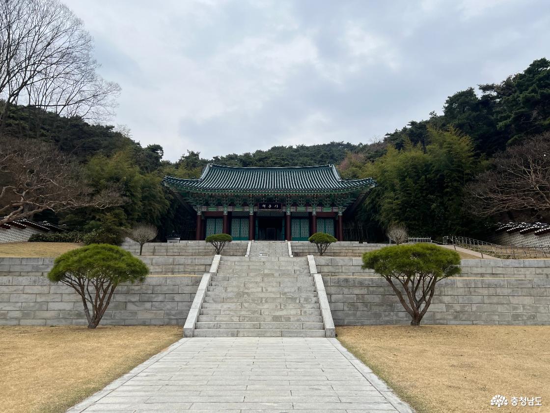 현충사 충무정