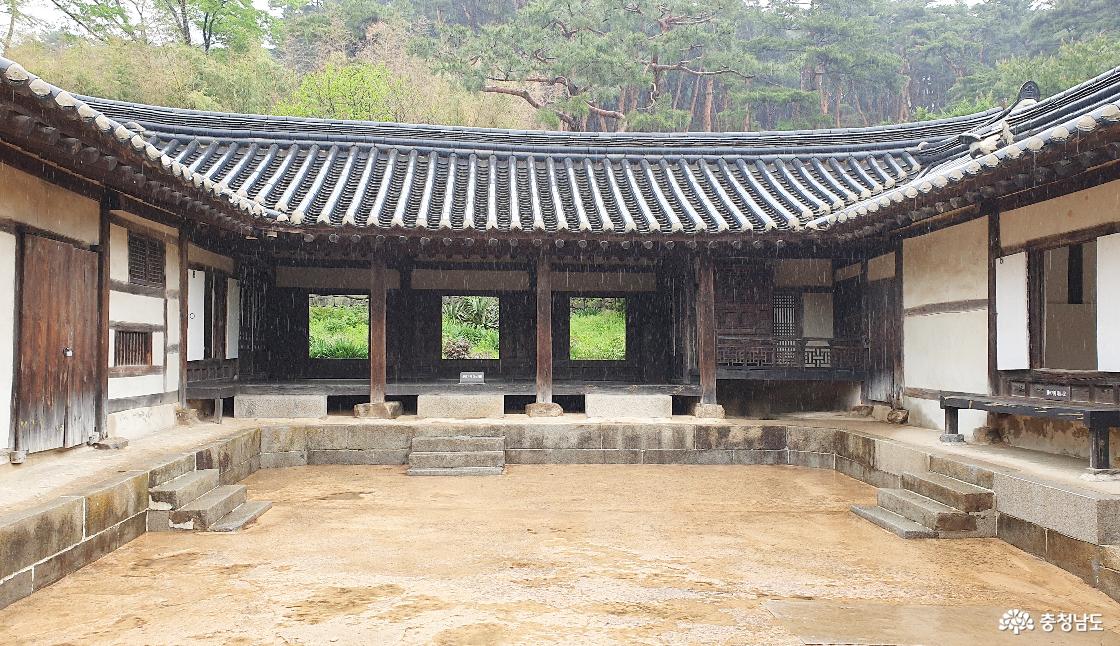 현충사 경내, 충무공 이순신 고택 안채