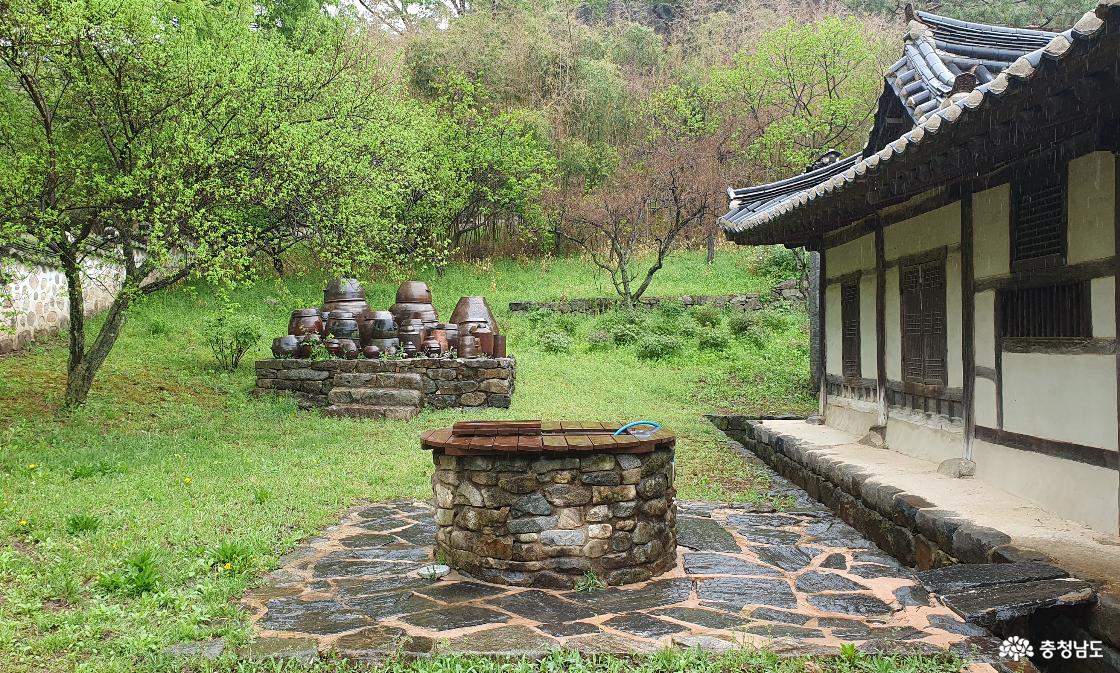 현충사 경내, 충무공 이순신 고택 안채 후원
