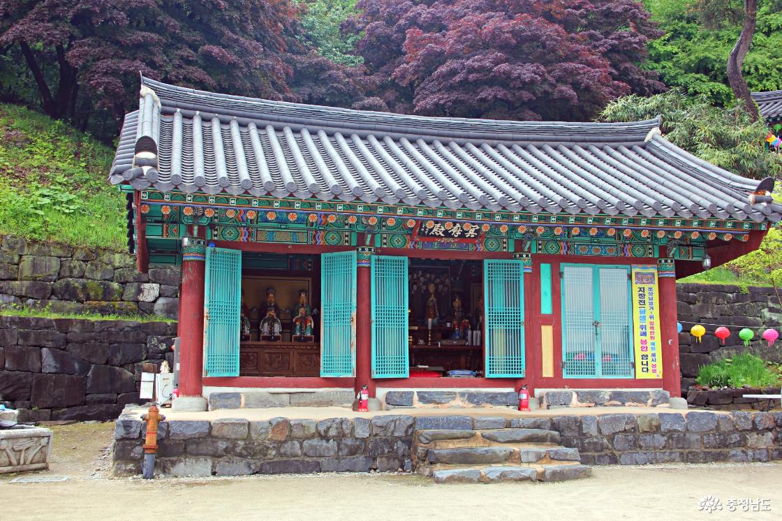 관촉사 명부전 