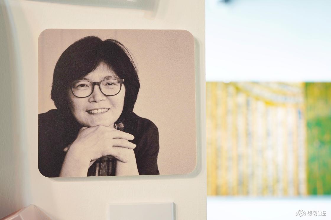 갤러리 '눈'의 김혜식 관장