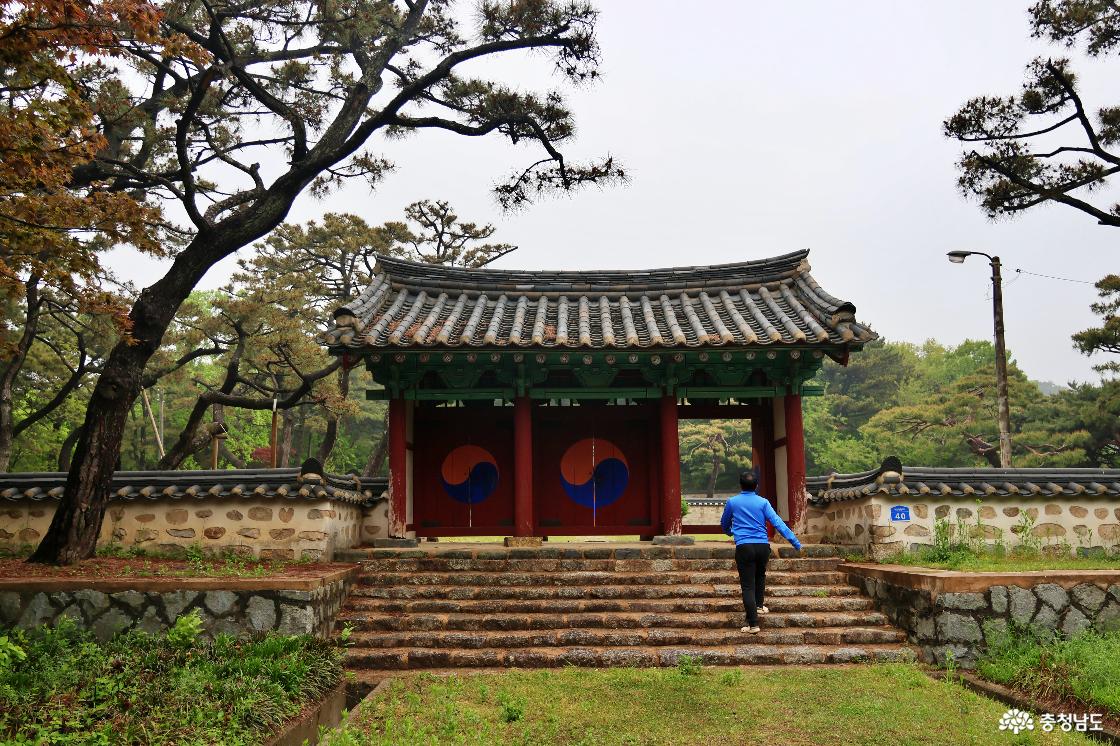 단군전 입구