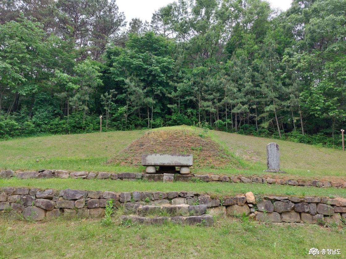 성삼문 묘