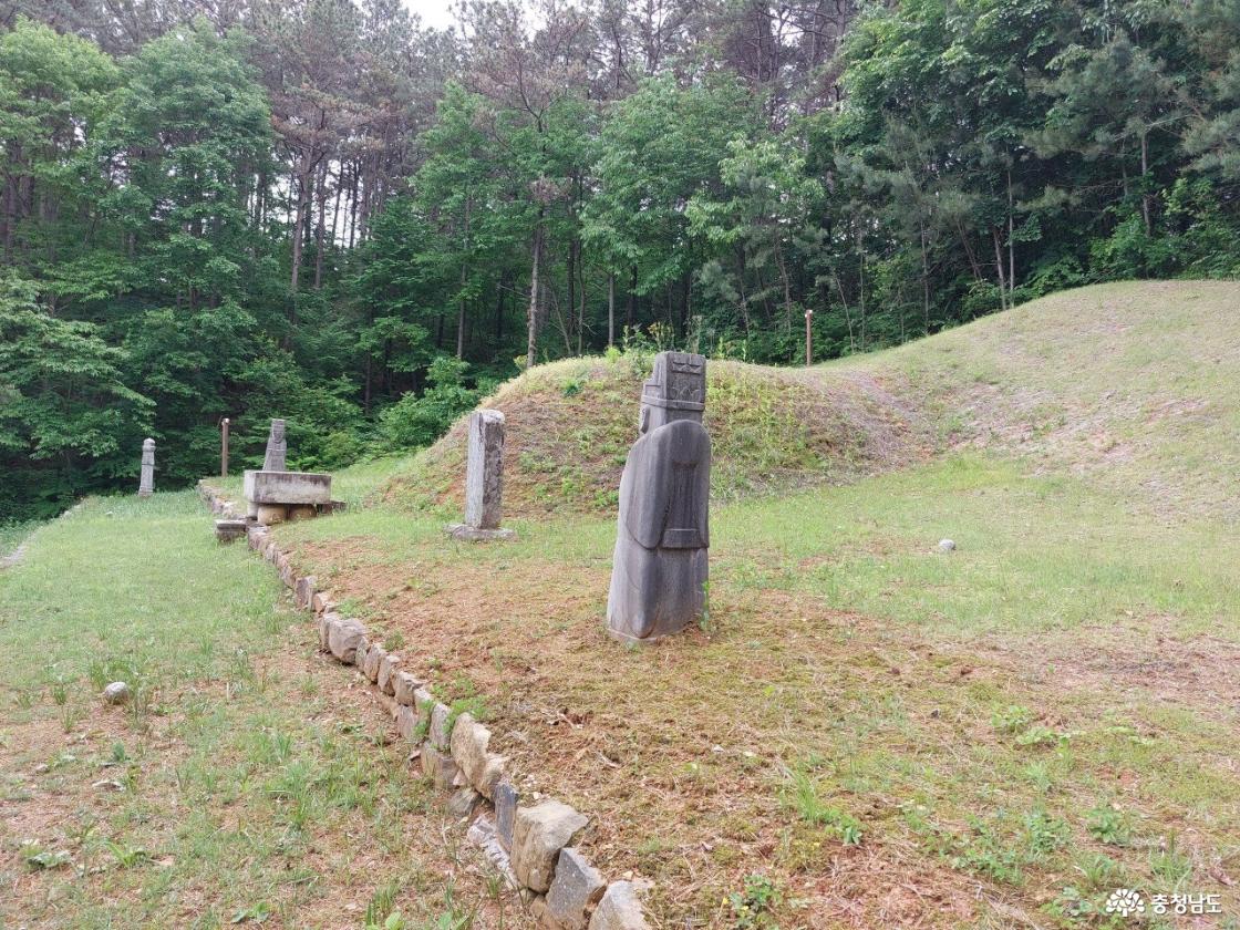 성삼문 묘