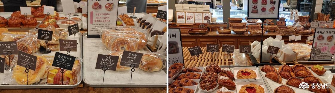 몽상가인 매장에 진열된 다양한 빵들