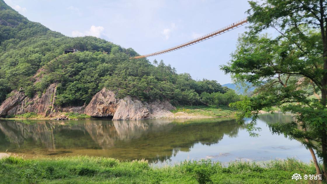 월영산 출렁다리