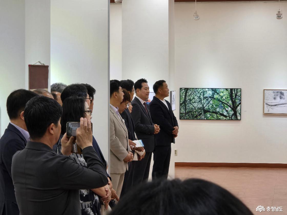 오프닝에 참석한 인사