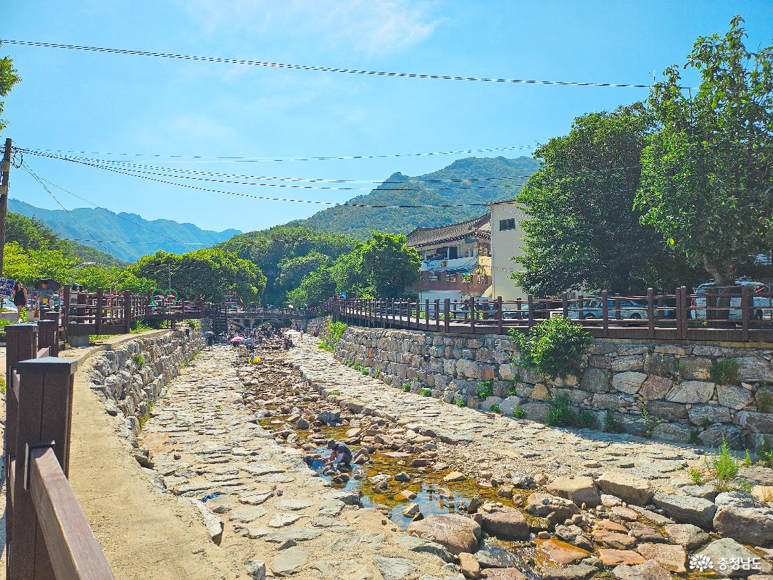 주차장 인근 데크길