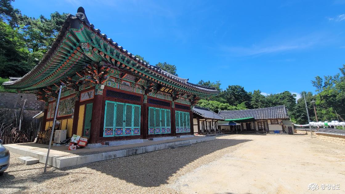 전통사찰 논산 용암사 전경. 